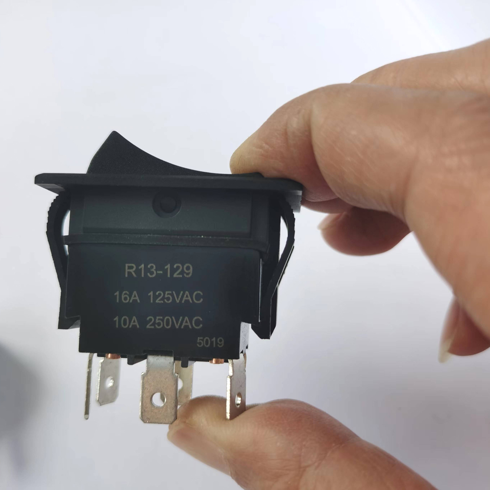 R13-129 4Pin 6Pins 125/250V 16 - огляд і ціна Power Tools Electrical